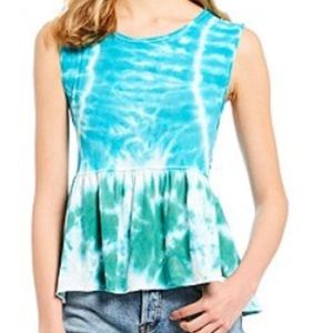 Adorable Free People top 🦋 NWT 🦋